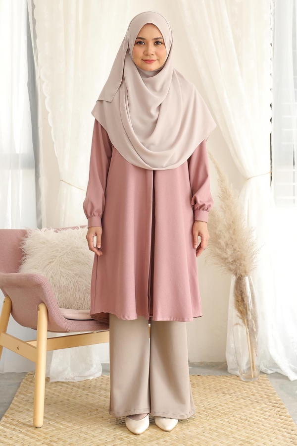Jane Blouse - Flamingo Jane Blouse - Flamingo